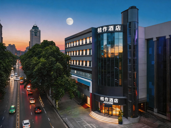 桔作酒店(郑州丹尼斯大卫城省博物院店)