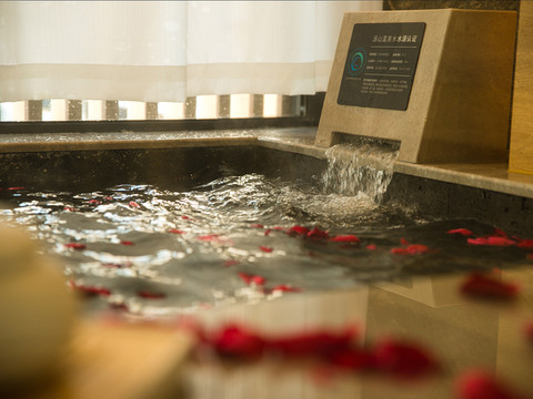 南京垄上行温泉酒店