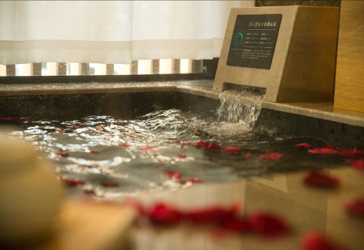 南京垄上行温泉酒店外景图