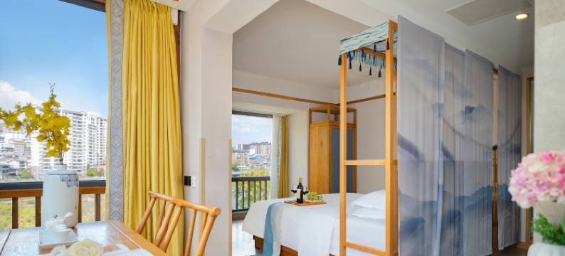 界止·湘西之恋酒店(天门山养云店)图片