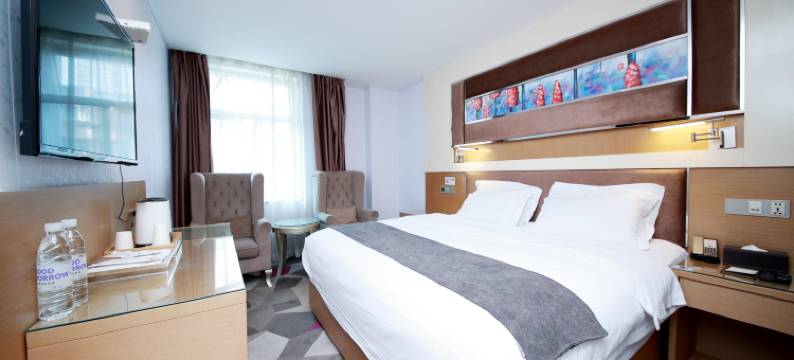 顺博龙酒店(华强南地铁站店)图片