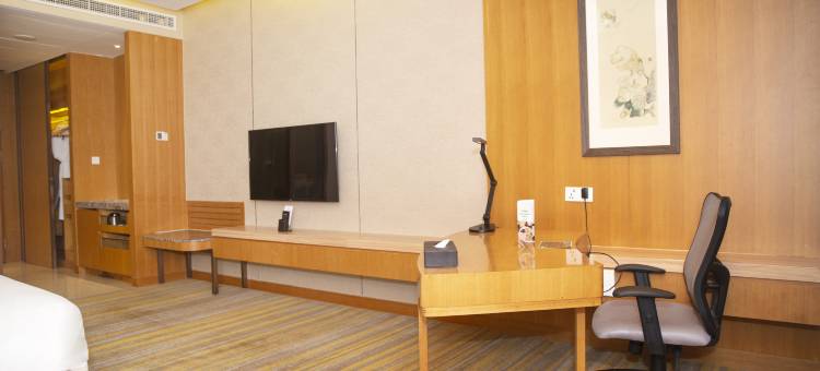 昆山花桥中城假日酒店图片