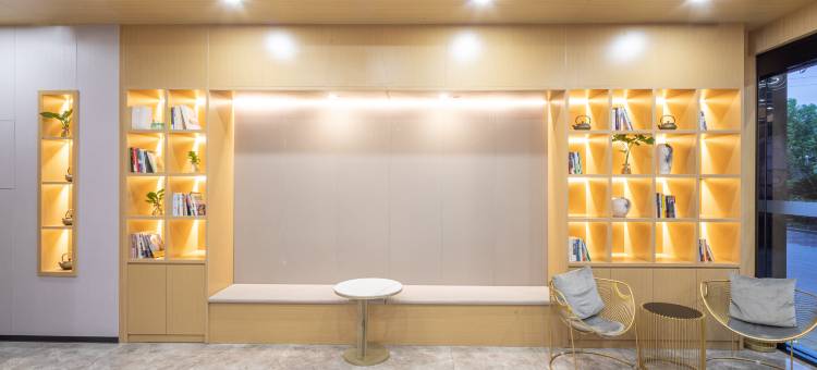 花居雅舍酒店(南湖机场嘉兴水果市场店)图片