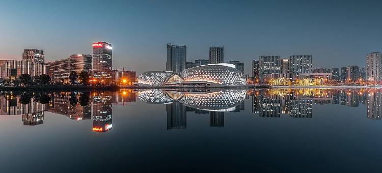 肆井情侣影院民宿(杭州下沙龙湖天街店)图片