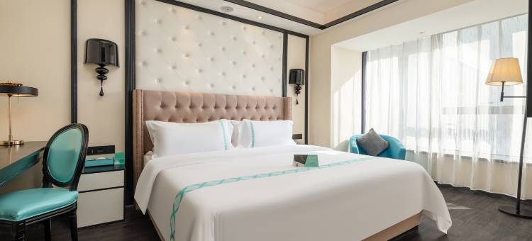 希岸酒店(贵阳花果园财富广场五里冲地铁站店)图片