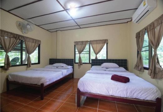 Phu Zai Keaw Hotel Overview
