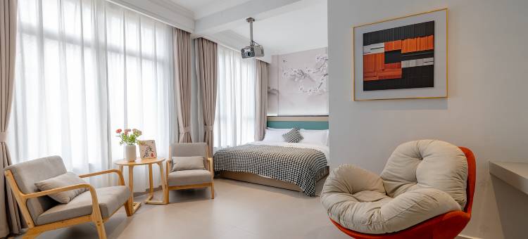 花筑·拾光岸恋民宿(大良钟楼地铁站清晖园店)图片