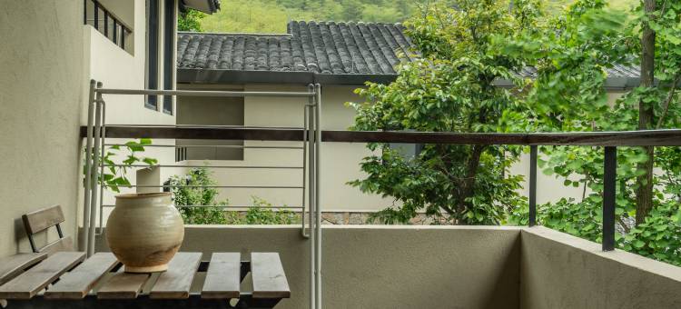 YAZA野在山川酒店图片