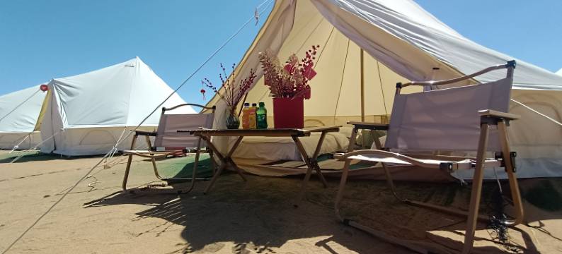 沙漠星光露营地图片