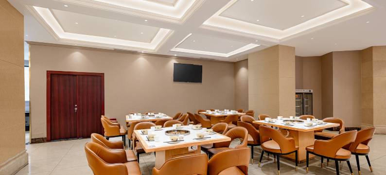 左贡悦溪度假酒店(红旗广场店)图片