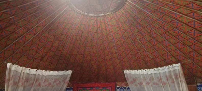 赛里木湖西海草原宝拉牧家乐图片