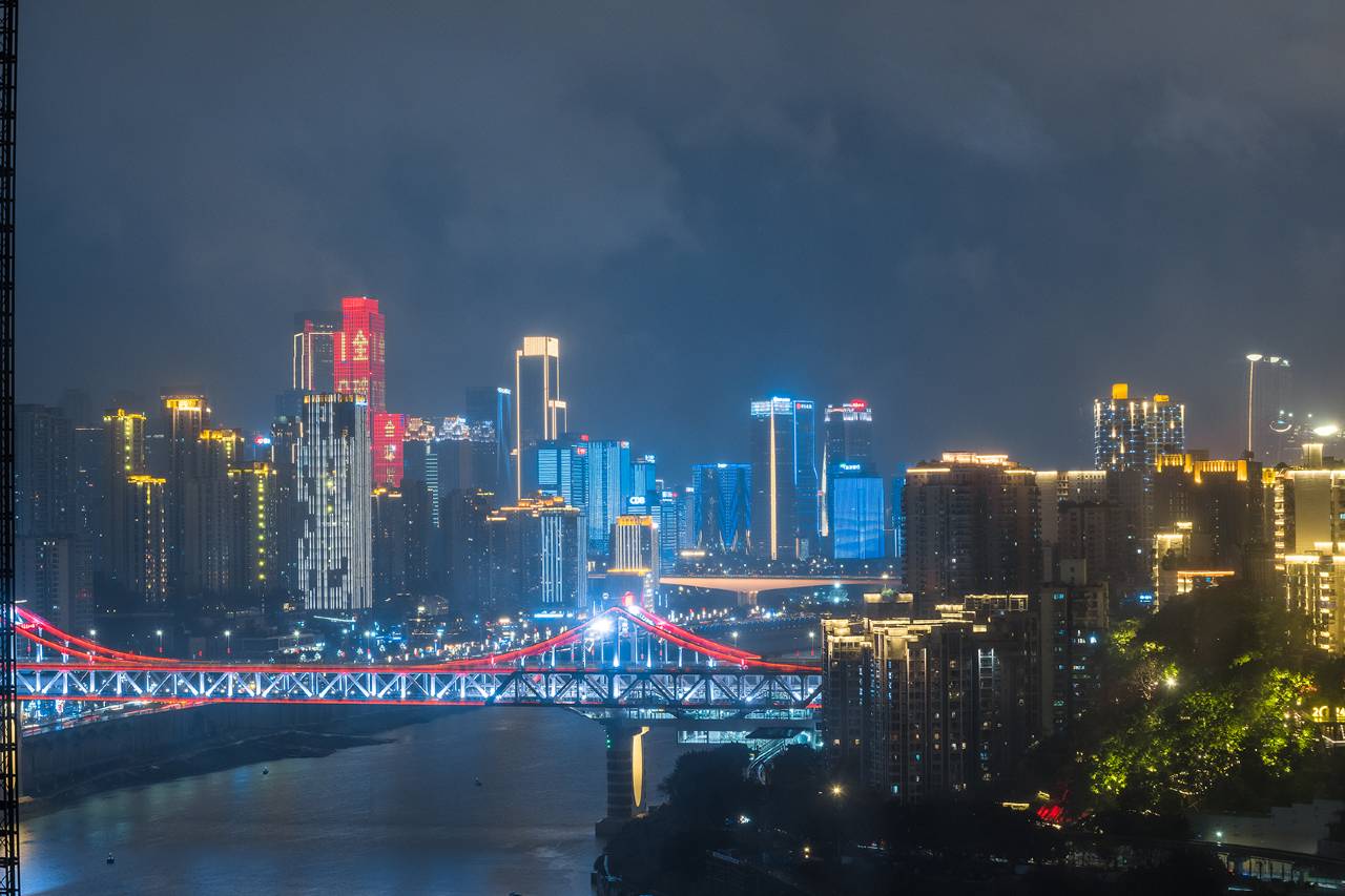 欧辰高空江景酒店(重庆观音桥北滨一路店)图片