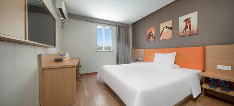 7天酒店(镇江苏宁广场永安路美食街店)图片