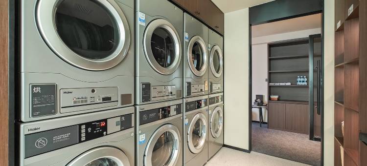 大连中山广场亚朵酒店图片