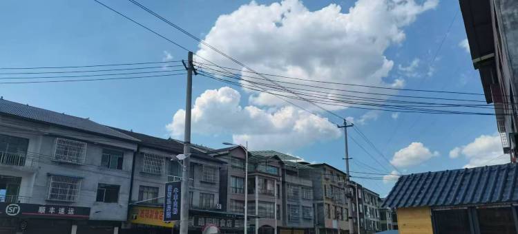 季华宾馆(遵义新舟机场店)图片
