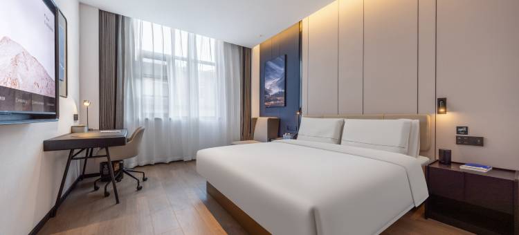 西安曲江大唐不夜城亚朵酒店图片