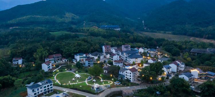 花筑村·嵊州温泉湖度假酒店图片