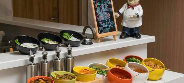 维也纳国际酒店(深圳前海欢乐港湾店)图片