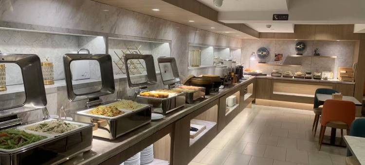 汉庭优佳酒店(北京国贸九龙山地铁站店)图片