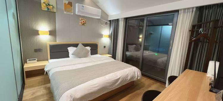 兰家小院民宿(边城茶峒景区店)图片