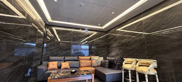 茂名昊铂尔电竞公寓(电白区人民政府店)图片