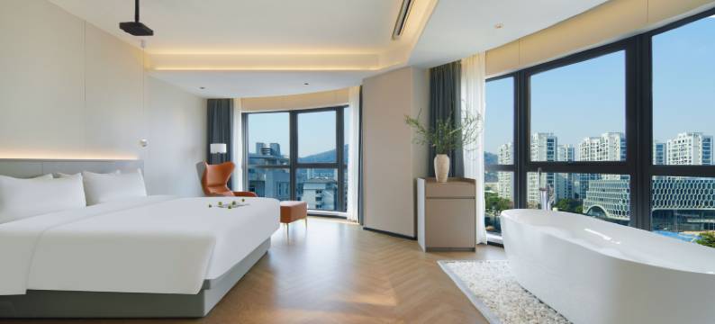 舟山浪凡海景酒店(普陀山机场半升洞码头店)图片