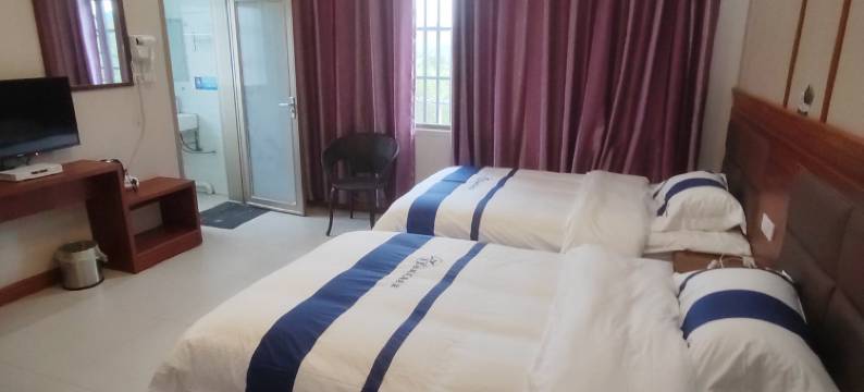 百里杜鹃花海农家图片