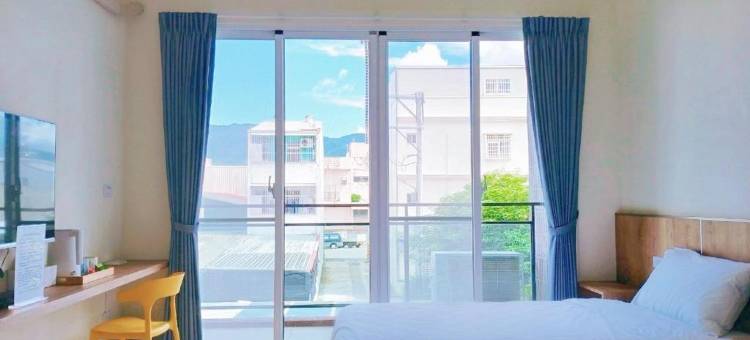 蓝天山丘池上馆民宿图片