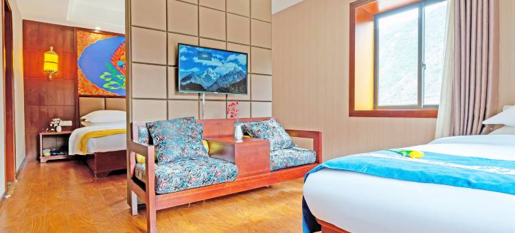 稻城亚丁藏缘酒店图片