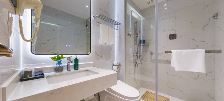 白玉兰酒店(上海五角场长海医院店)图片