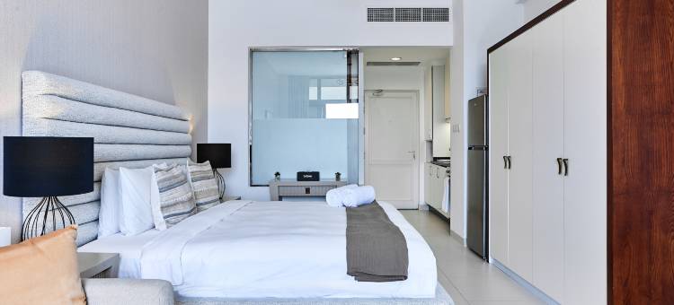 bnbme | 棕榈岛时尚单间公寓，带阳台，可欣赏海景(bnbme | Chic Studio in Palm w/ Balcony & Sea Views)图片