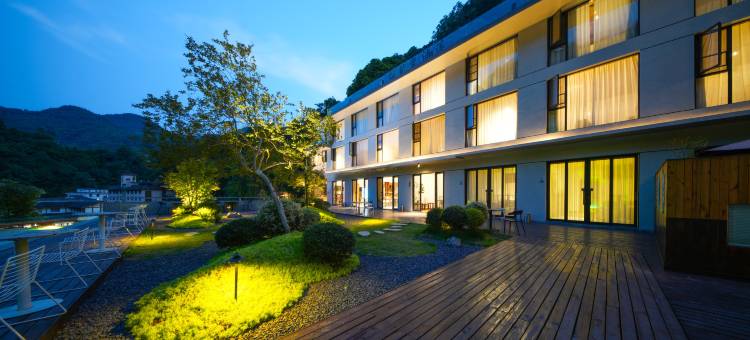 峨眉山荷堂楠溪民宿图片