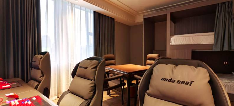 极镜铂映电竞酒店(CBD购物中心店)图片