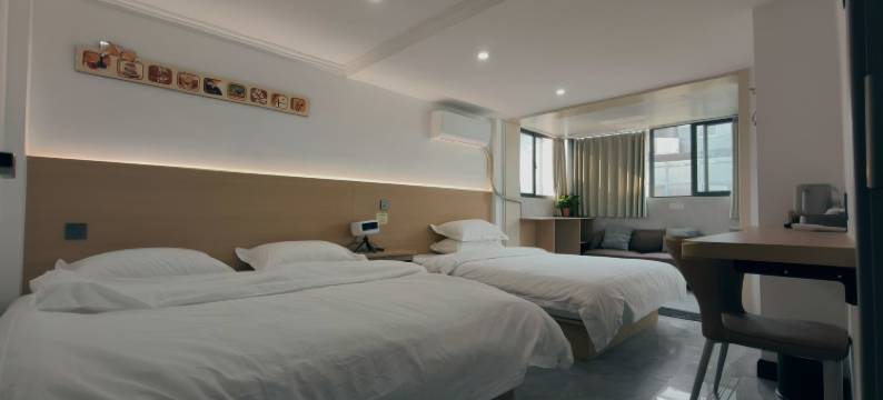 福聚民宿(万岁山武侠城店)图片