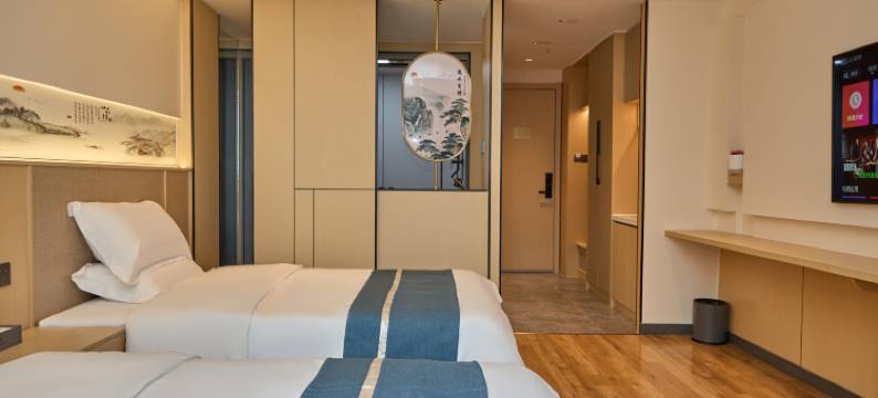 德令哈瑞熙悦庭酒店(海子诗歌馆店)图片