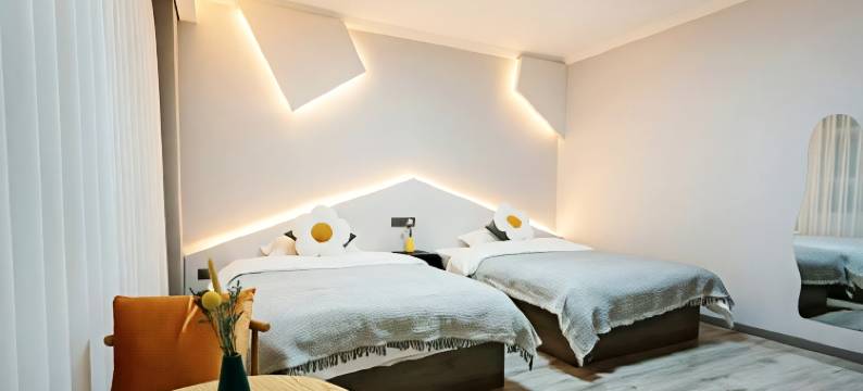 梦筑晓居(峨眉山高铁站报国寺店)图片