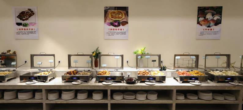 喀纳斯鸿福生态度假酒店图片