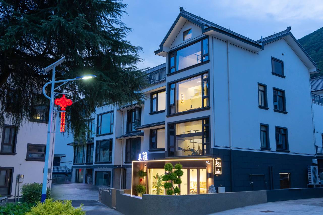 巷往|星湖鹿町设计师款轻奢童趣亲子民宿(双龙景区鹿女湖店)图片