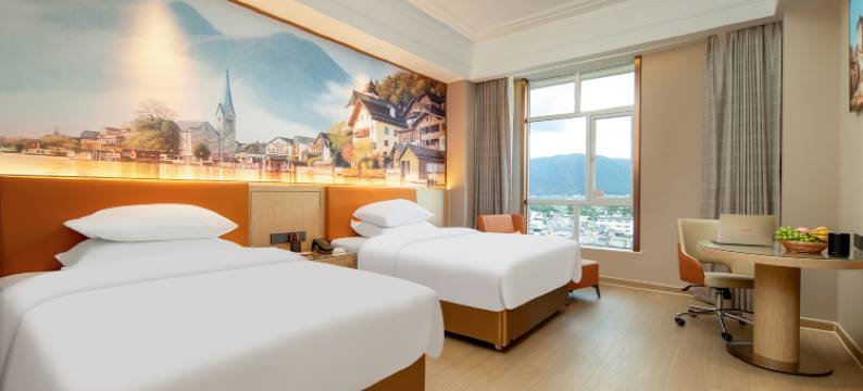 维也纳酒店(腾冲财富中心旅游汽车客运站店)图片