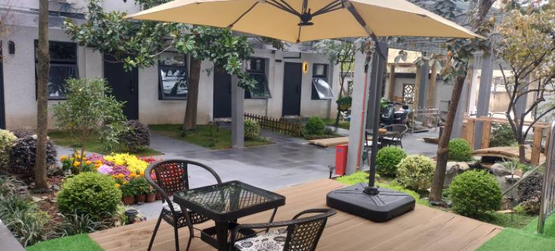 半隐巷住民宿(开封万岁山大宋武侠城店)图片