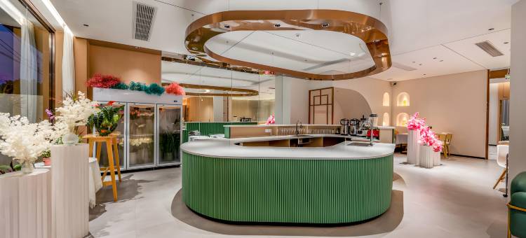 玖典酒店(临高富罗天街汽车站店)图片