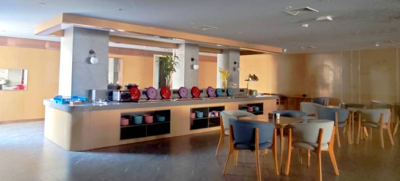 美娱·星峰电竞酒店(信阳火车站天润广场店)图片