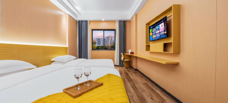 如家UP华驿智旅酒店(衢州龙游大南门历史文化街店)图片