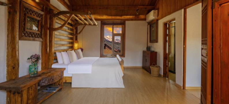 Li.Jiang•半院阳光•东巴文化非遗雅韵.绘画疗愈民宿(束河古镇店)图片