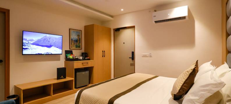 Click Hotel Bhuntar,库鲁-布恩塔尔机场(Click Hotel Bhuntar, Kullu Manali -Bhuntar Airport)图片