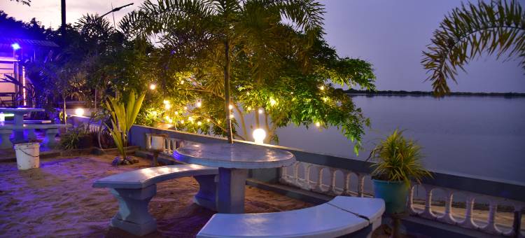 迪努达泻湖度假村(Dinuda Lagoon Hotel)图片