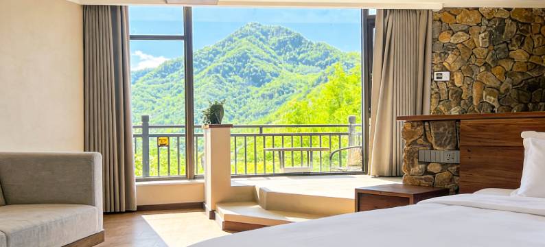 归景一号·Qiang view全景私汤度假民宿(古羌城景区店)图片