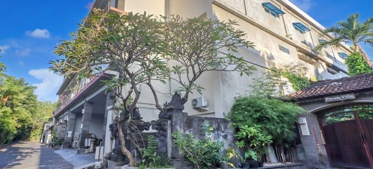 Townhouse Oak near Beach Walk Shopping Mall formerly Su's Cottages Legian图片