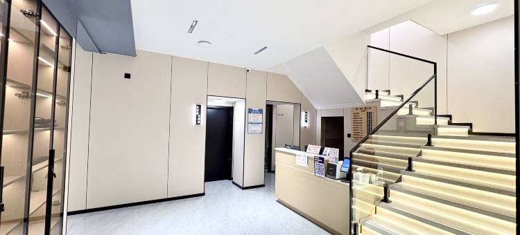 住吧界卓威电竞酒店(马栏广场周水子机场店)图片