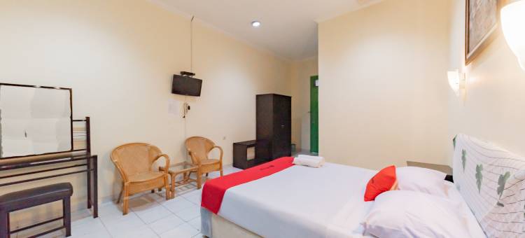 红多兹苏卡布米惹兰街玛塔迪娜塔酒店(RedDoorz @ Jalan R.E. Martadinata Sukabumi)图片